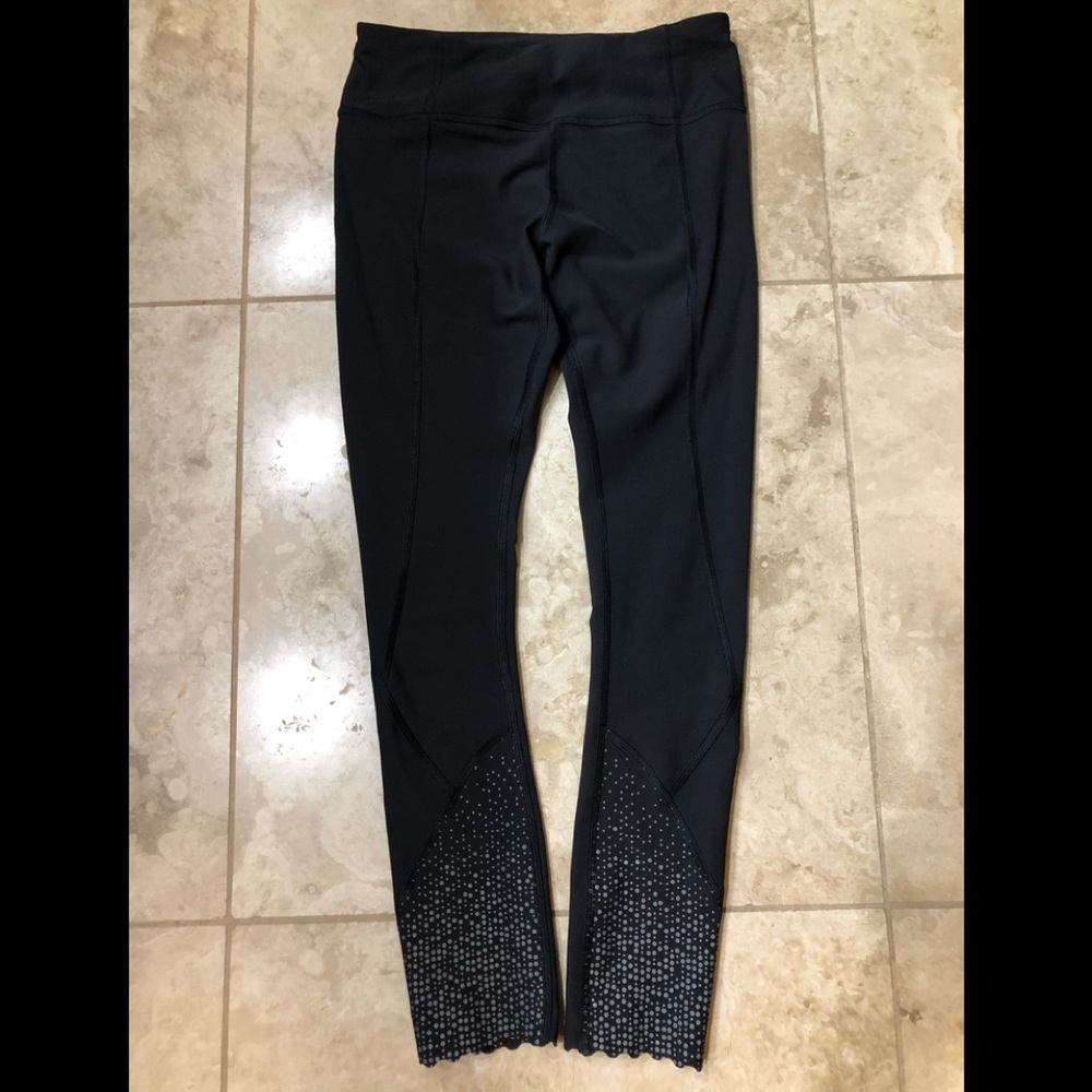Lululemon black tight 4